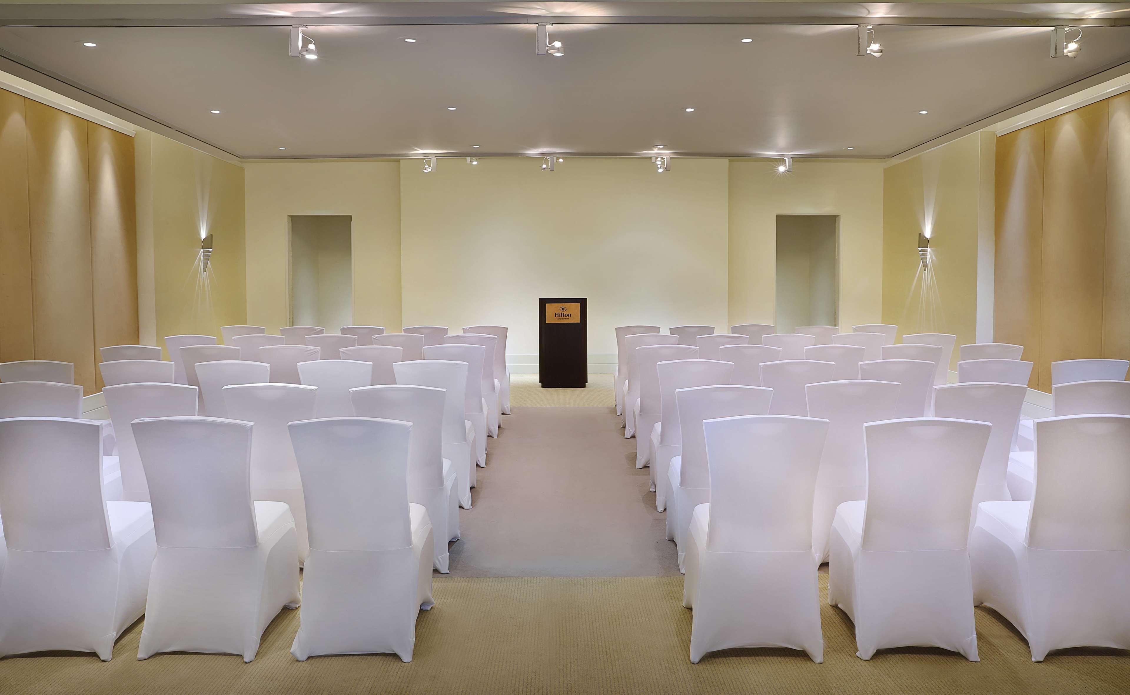 Hilton Cairo Heliopolis Hotel Bagian luar foto The ballroom at the hotel